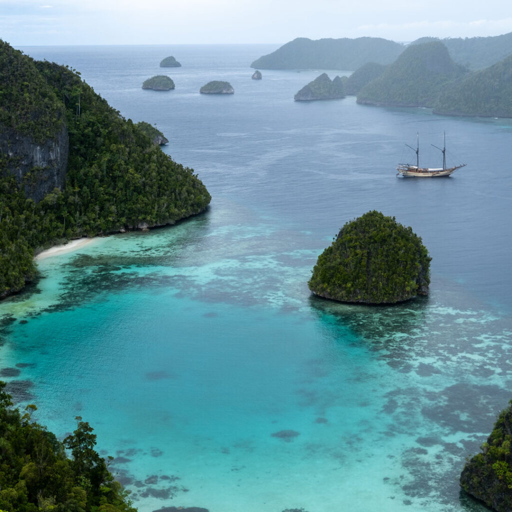 Phinisi, Raja Ampat