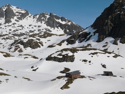 Mountains cabin rest