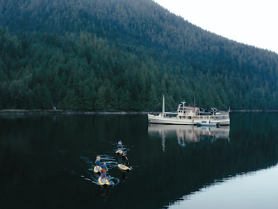 yachting on a lake